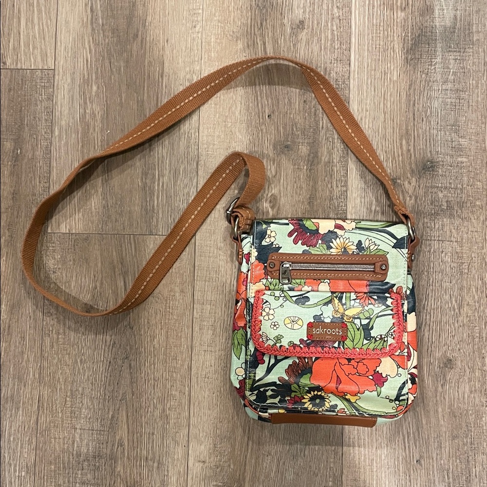 Sakroots Artist Circle Small Flap Messenger Bag
